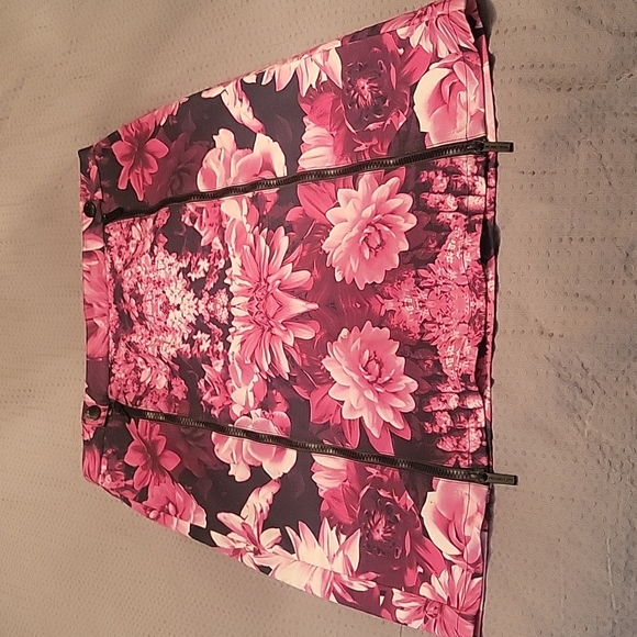 Michael Kors Dresses & Skirts - Michael Kors Floral Skirt